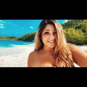 Meet your Posher, Alexandra